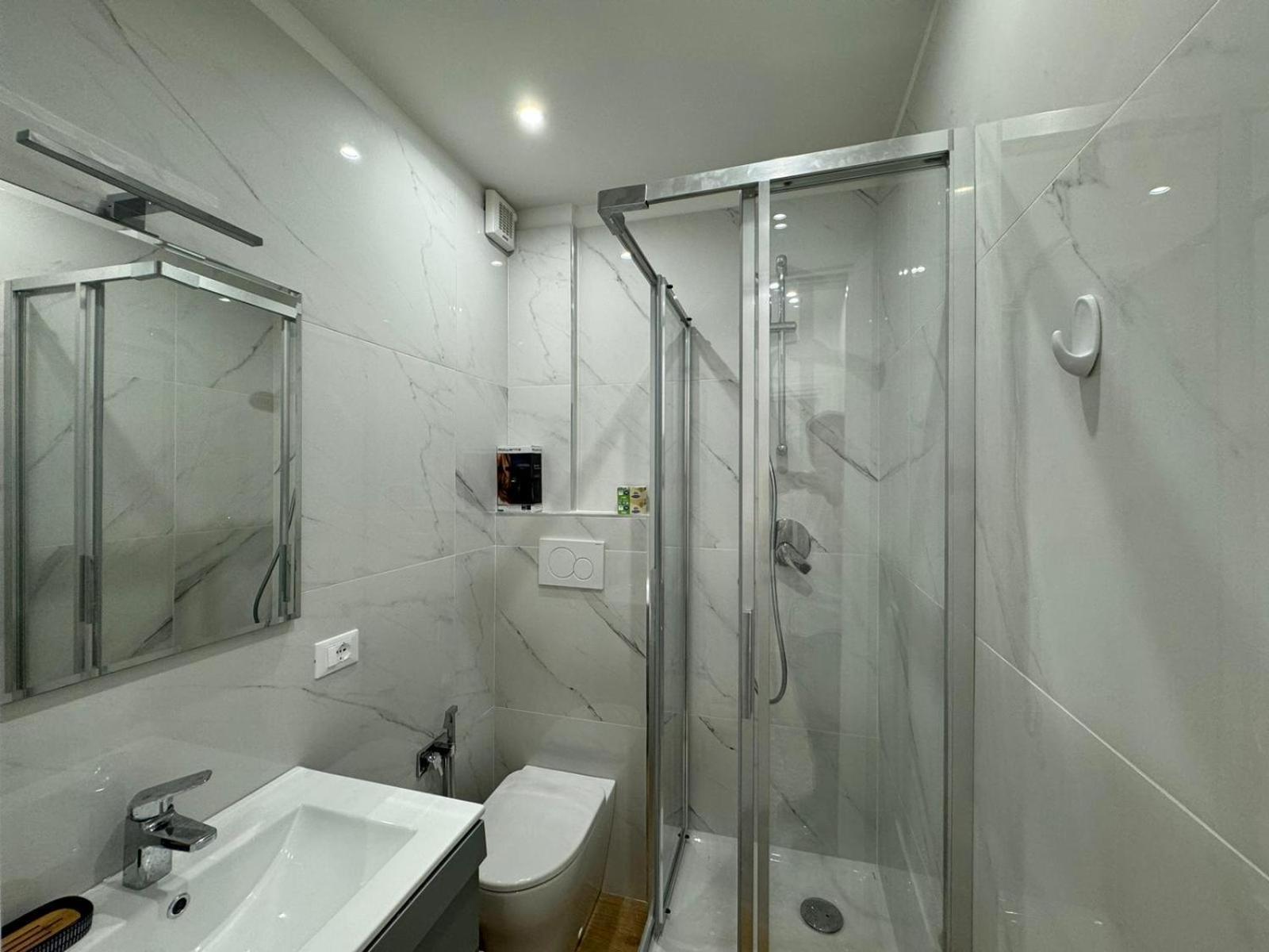Apartment Chic&spacious Nest In Rom